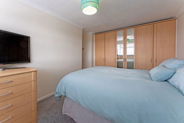 47 Foxons Barn Road, Rugby, Warwickshire, CV21