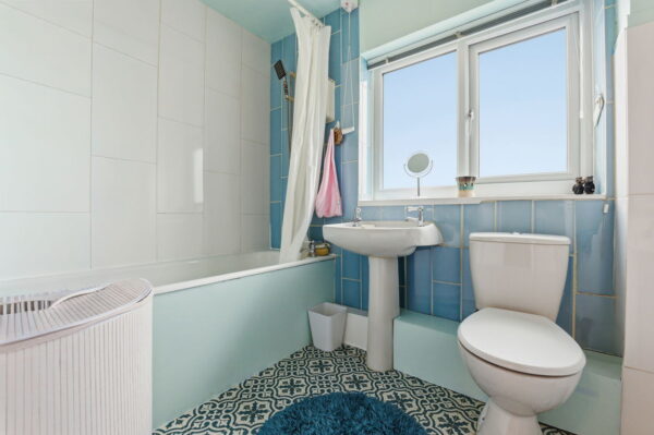 Langford Road, Arnold, Nottingham, NG5 7HR