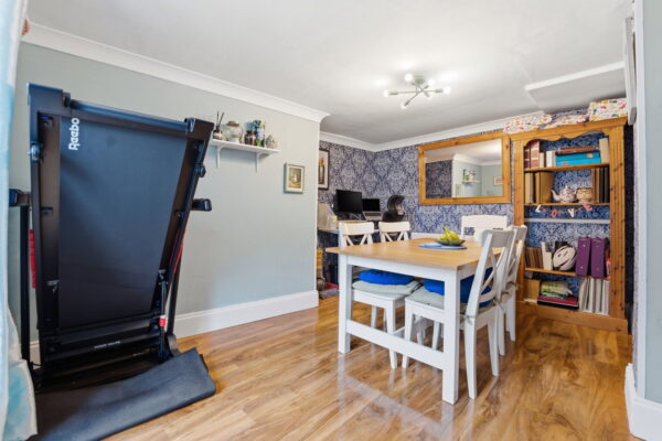 Langford Road, Arnold, Nottingham, NG5 7HR