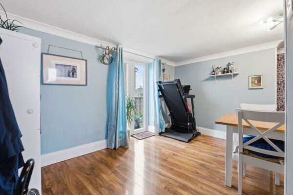 Langford Road, Arnold, Nottingham, NG5 7HR