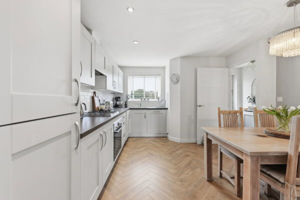 Vickers Close, Gedling, Nottingham, NG4 4LN