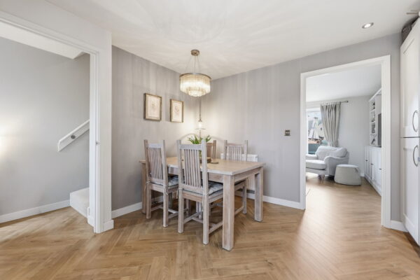 Vickers Close, Gedling, Nottingham, NG4 4LN