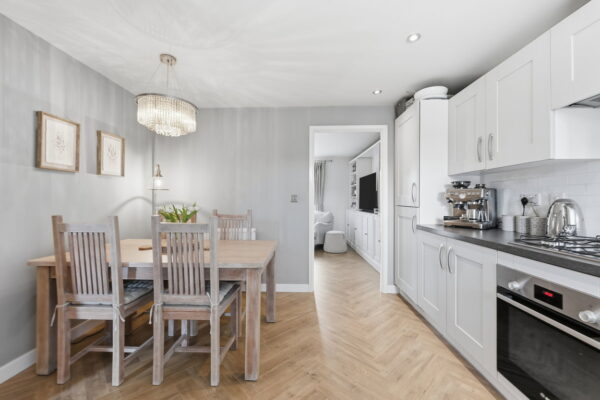 Vickers Close, Gedling, Nottingham, NG4 4LN