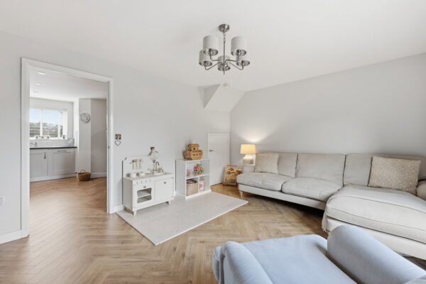 Vickers Close, Gedling, Nottingham, NG4 4LN