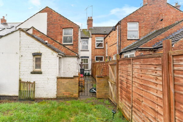 Midland Road, Rushden, NN10 9UJ