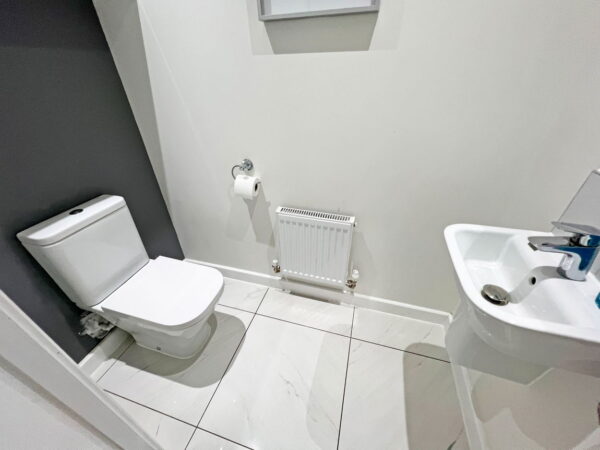 Deherle Lane, Hugglescote, Leicestershire, LE67 2EE