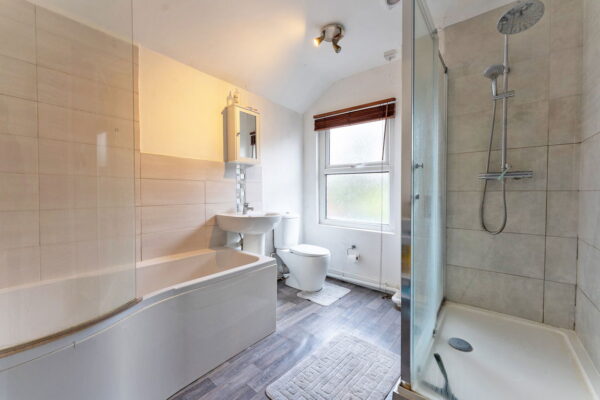 Midland Road, Rushden, NN10 9UJ