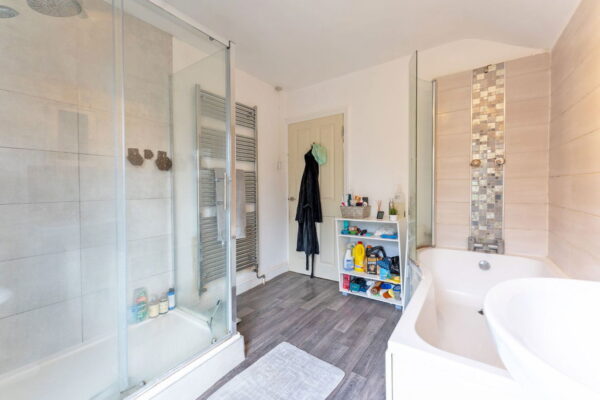 Midland Road, Rushden, NN10 9UJ