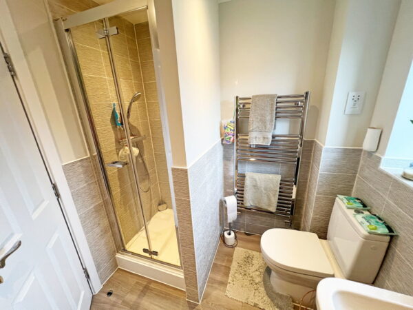 Irvine Crescent, Lubbesthorpe, Leicester, Leicestershire, LE19 4BT