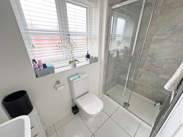 Deherle Lane, Hugglescote, Leicestershire, LE67 2EE