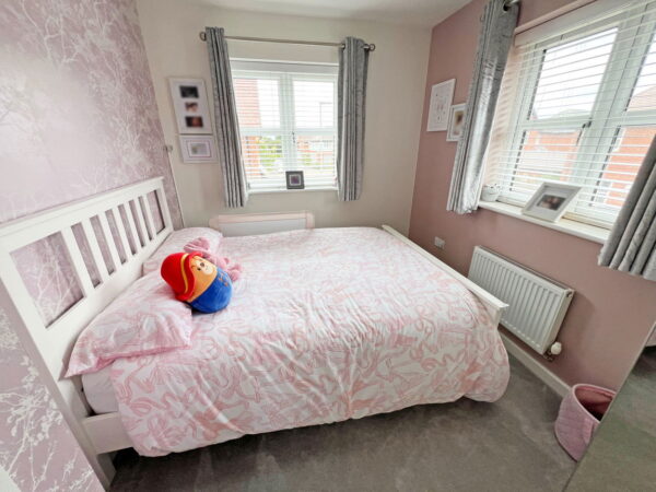 Deherle Lane, Hugglescote, Leicestershire, LE67 2EE