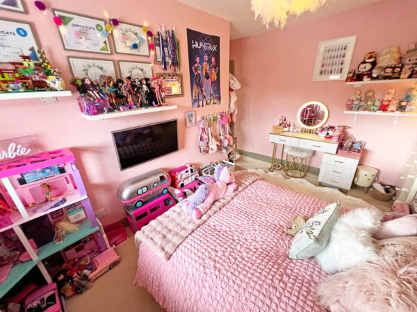 Owston Drive, Wigston, Leicestershire, LE18 2EN