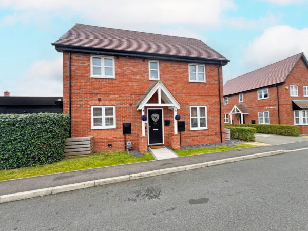 Deherle Lane, Hugglescote, Leicestershire, LE67 2EE