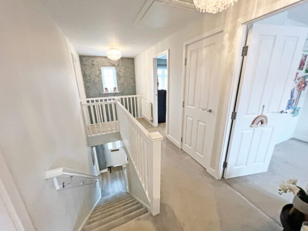 Irvine Crescent, Lubbesthorpe, Leicester, Leicestershire, LE19 4BT