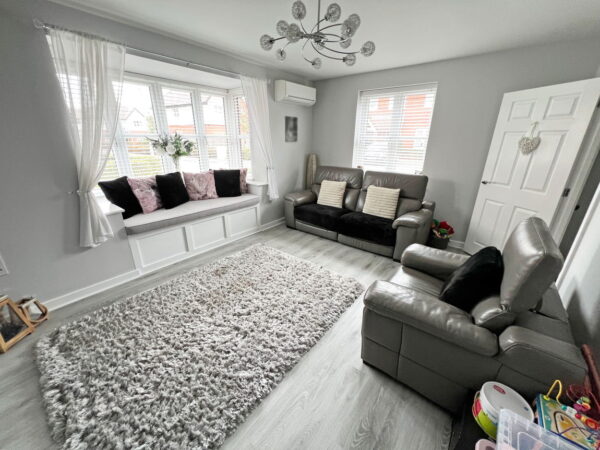 Deherle Lane, Hugglescote, Leicestershire, LE67 2EE