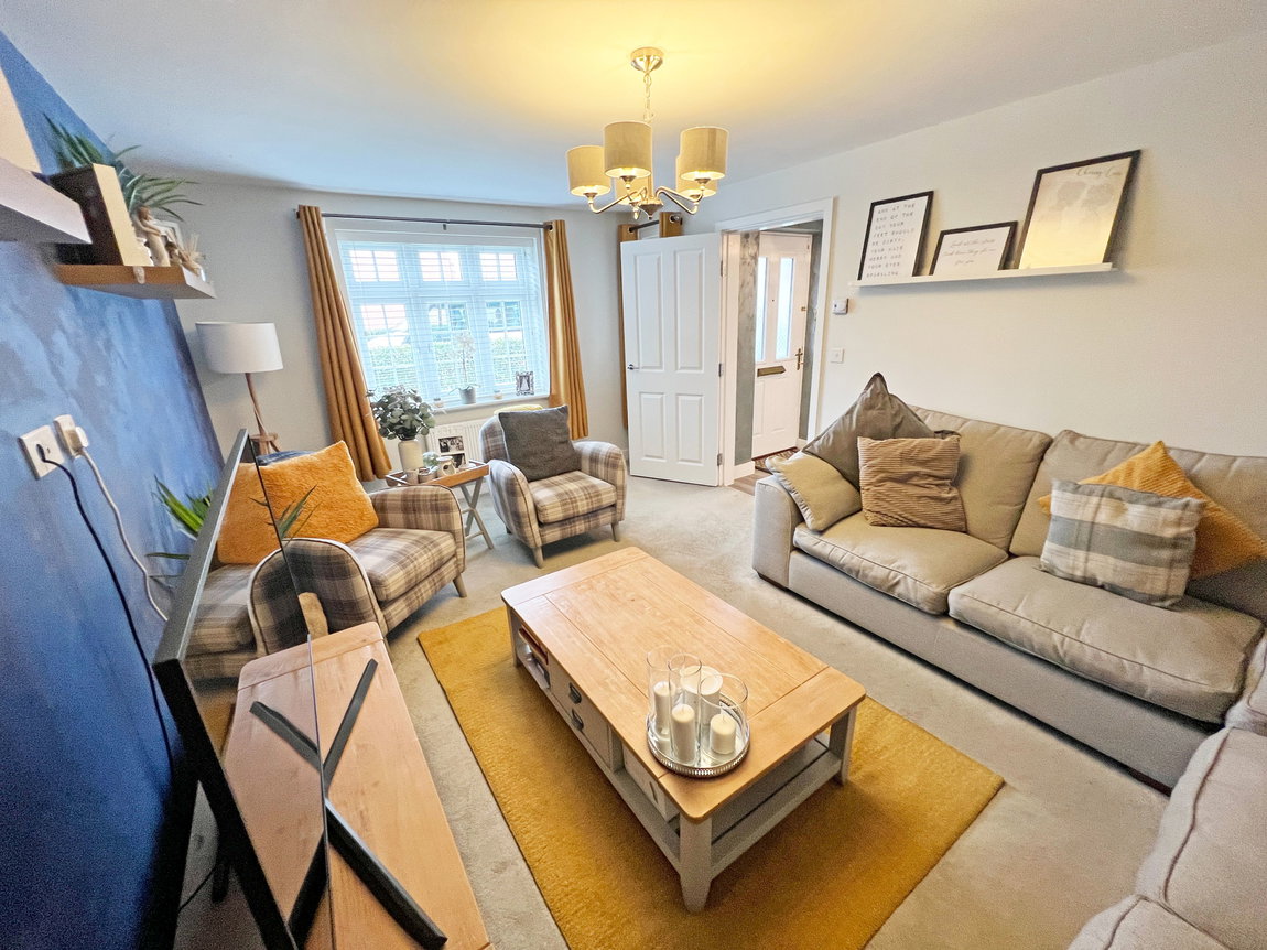 Irvine Crescent, Lubbesthorpe, Leicester, Leicestershire, LE19 4BT