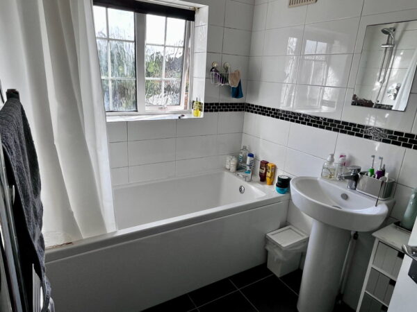 Highgate Avenue, Birstall, Leicester, LE4 3JJ