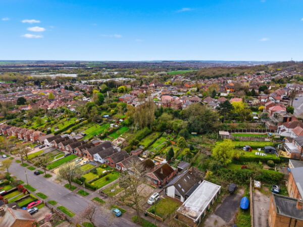 Douglas Avenue, Carlton, Nottingham, Nottinghamshire, NG4 1AJ