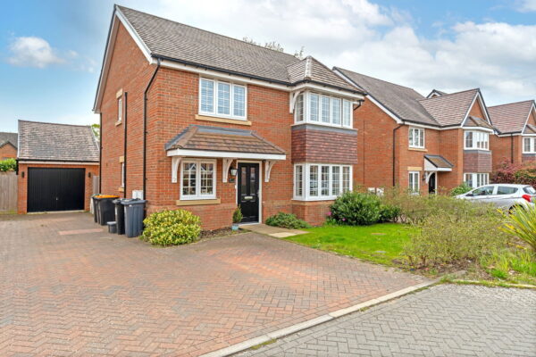 Lacewing Drive, Biddenham, Bedford, Bedfordshire, MK40 4UP