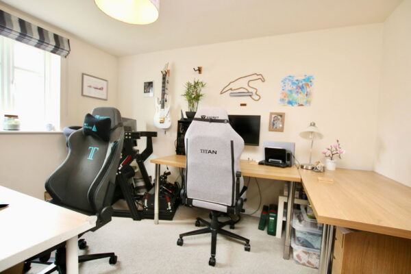 Princess Boulevard, Nottingham, NG8 6HE