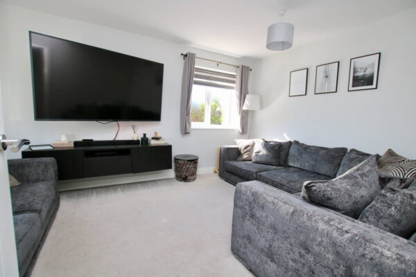 Ferny Close, Overseal, Derbyshire, DE12 6NU