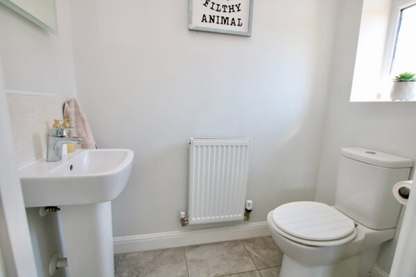 Ferny Close, Overseal, Derbyshire, DE12 6NU