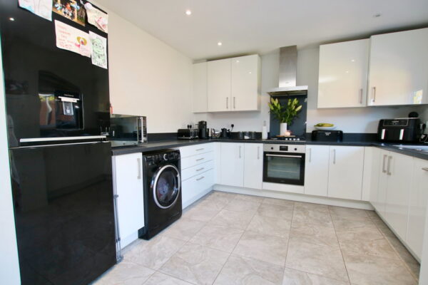 Ferny Close, Overseal, Derbyshire, DE12 6NU