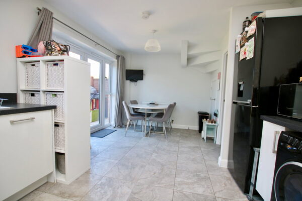 Ferny Close, Overseal, Derbyshire, DE12 6NU