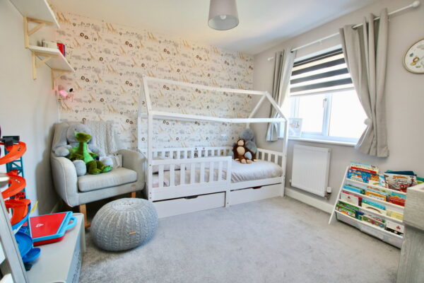 Ferny Close, Overseal, Derbyshire, DE12 6NU