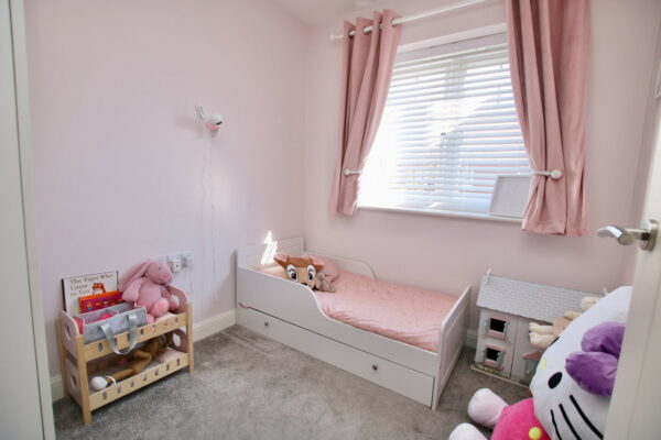 Ferny Close, Overseal, Derbyshire, DE12 6NU