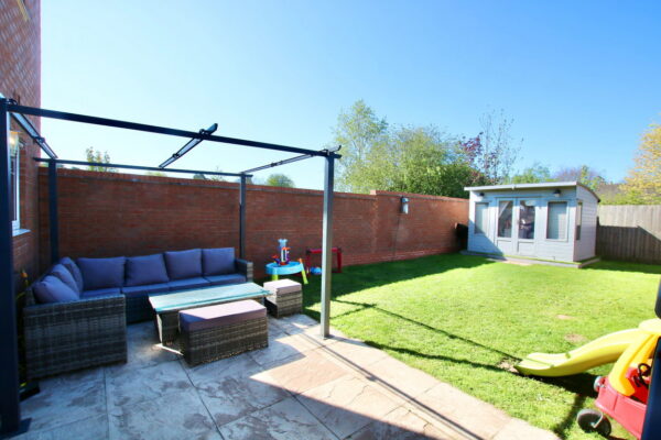 Ferny Close, Overseal, Derbyshire, DE12 6NU