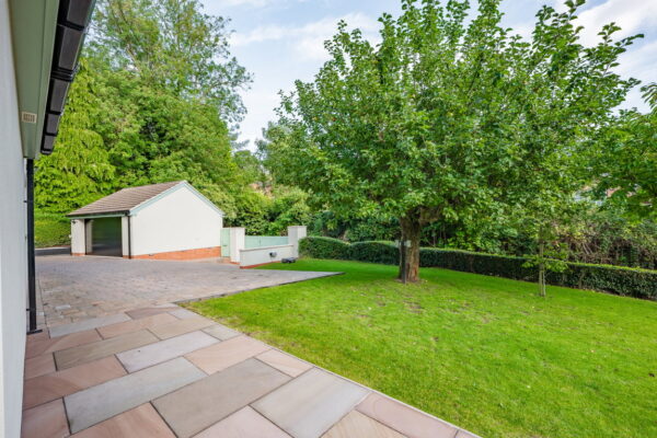 Bridle Road, Burton Joyce, Nottingham, NG14 5FT