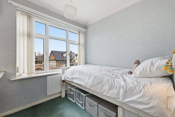 Bakewell Avenue, Carlton, Nottingham, Nottinghamshire, NG4 3NY