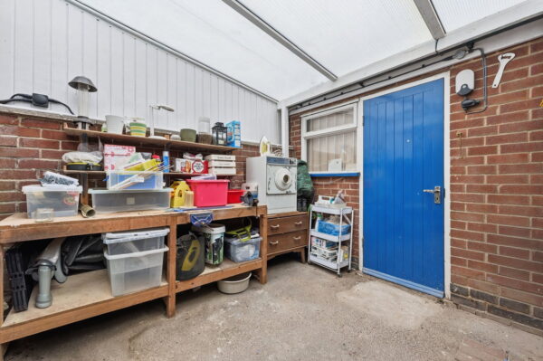 Bakewell Avenue, Carlton, Nottingham, Nottinghamshire, NG4 3NY