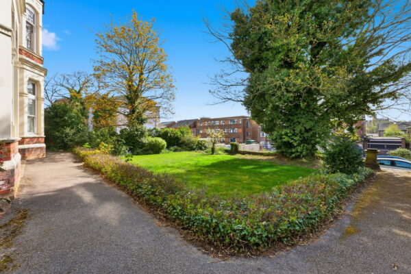 Vivian Avenue, Sherwood Rise, Nottingham, NG5 1AF