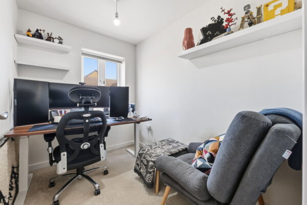 Ashmore Close, Gedling, Nottingham, NG4 4LT