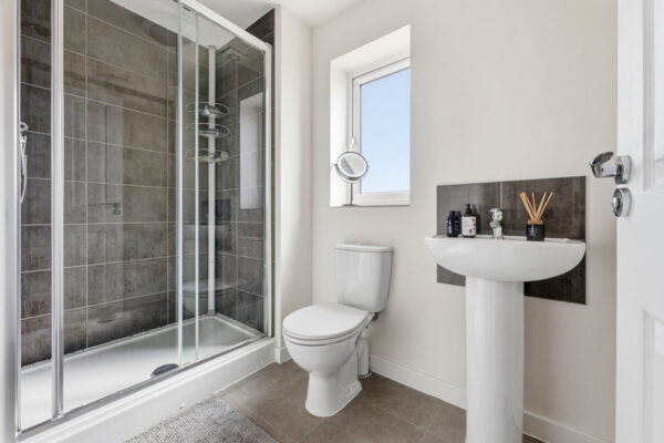 Ashmore Close, Gedling, Nottingham, NG4 4LT