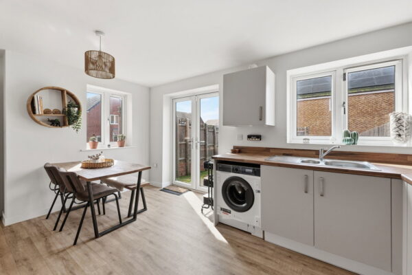 Ashmore Close, Gedling, Nottingham, NG4 4LT