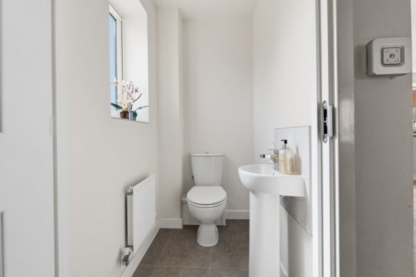 Ashmore Close, Gedling, Nottingham, NG4 4LT