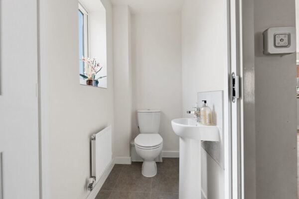 Ashmore Close, Gedling, Nottingham, NG4 4LT