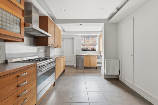 Campbell Grove, Nottingham, Nottinghamshire, NG3 1HA