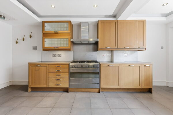 Campbell Grove, Nottingham, Nottinghamshire, NG3 1HA