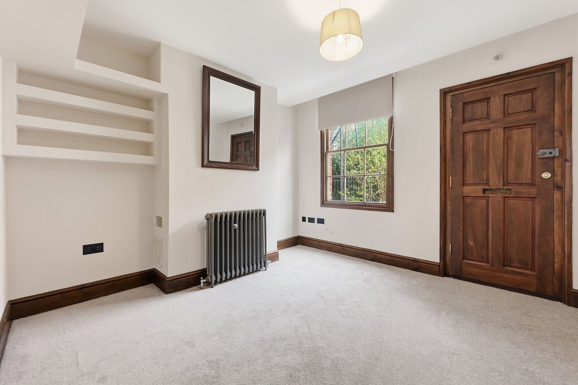 Campbell Grove, Nottingham, Nottinghamshire, NG3 1HA