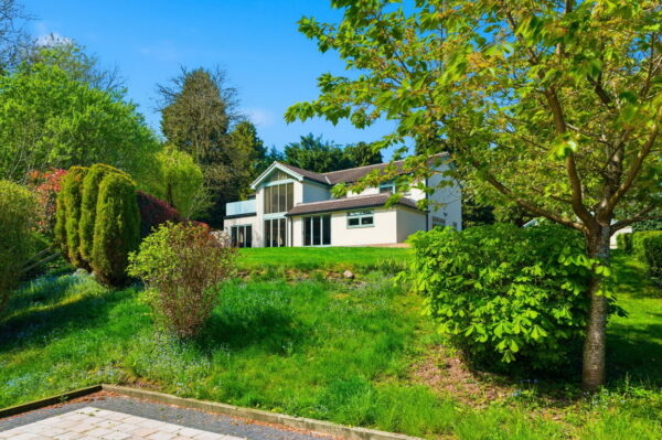 Bridle Road, Burton Joyce, Nottingham, NG14 5FT