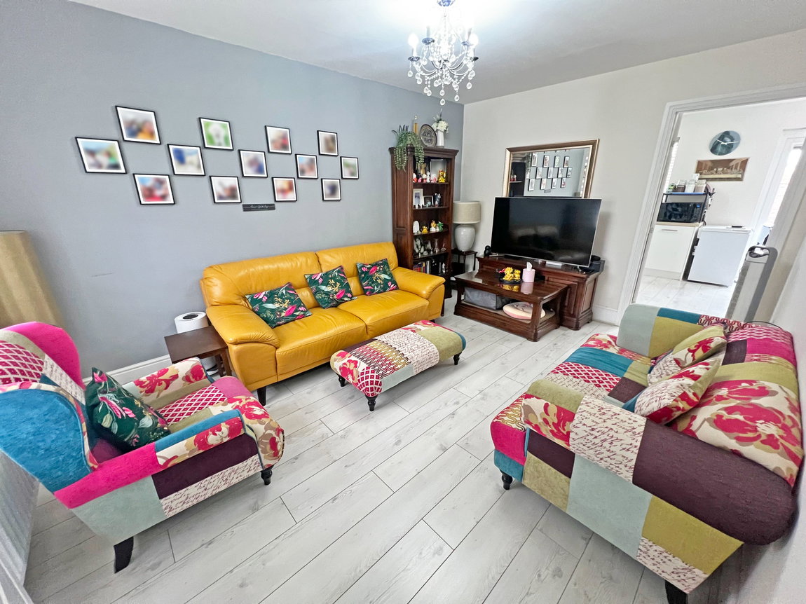 Borrowby Close, Hamilton, Leicester, Leicestershire, LE5 1WQ