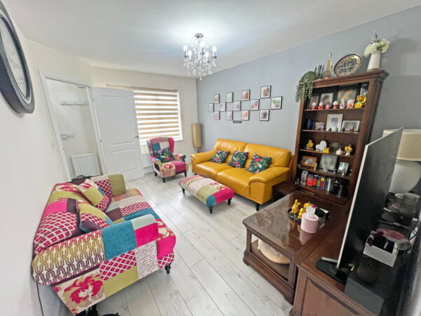 Borrowby Close, Hamilton, Leicester, Leicestershire, LE5 1WQ