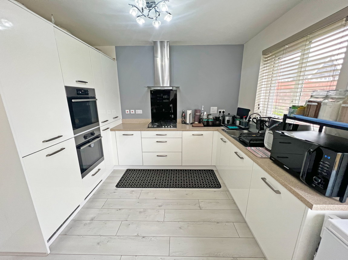 Borrowby Close, Hamilton, Leicester, Leicestershire, LE5 1WQ