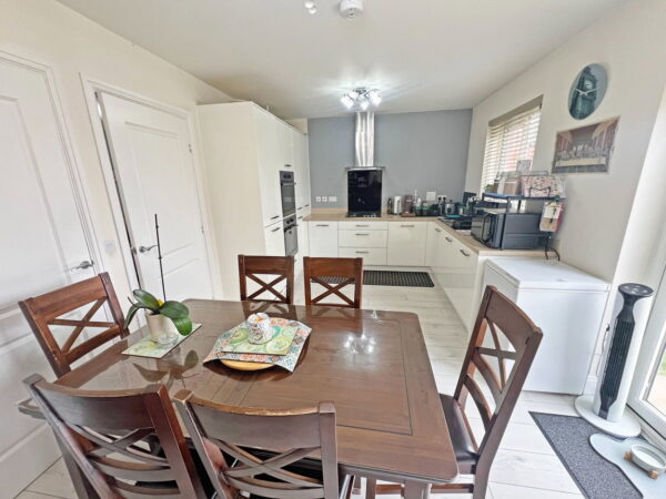 Borrowby Close, Hamilton, Leicester, Leicestershire, LE5 1WQ