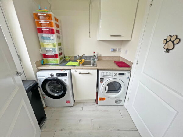 Borrowby Close, Hamilton, Leicester, Leicestershire, LE5 1WQ