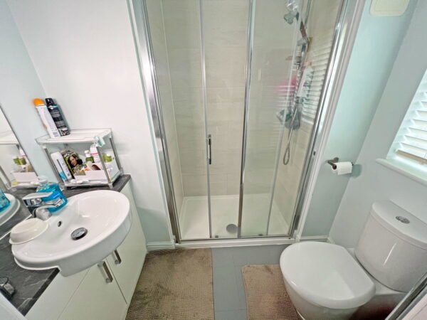 Borrowby Close, Hamilton, Leicester, Leicestershire, LE5 1WQ